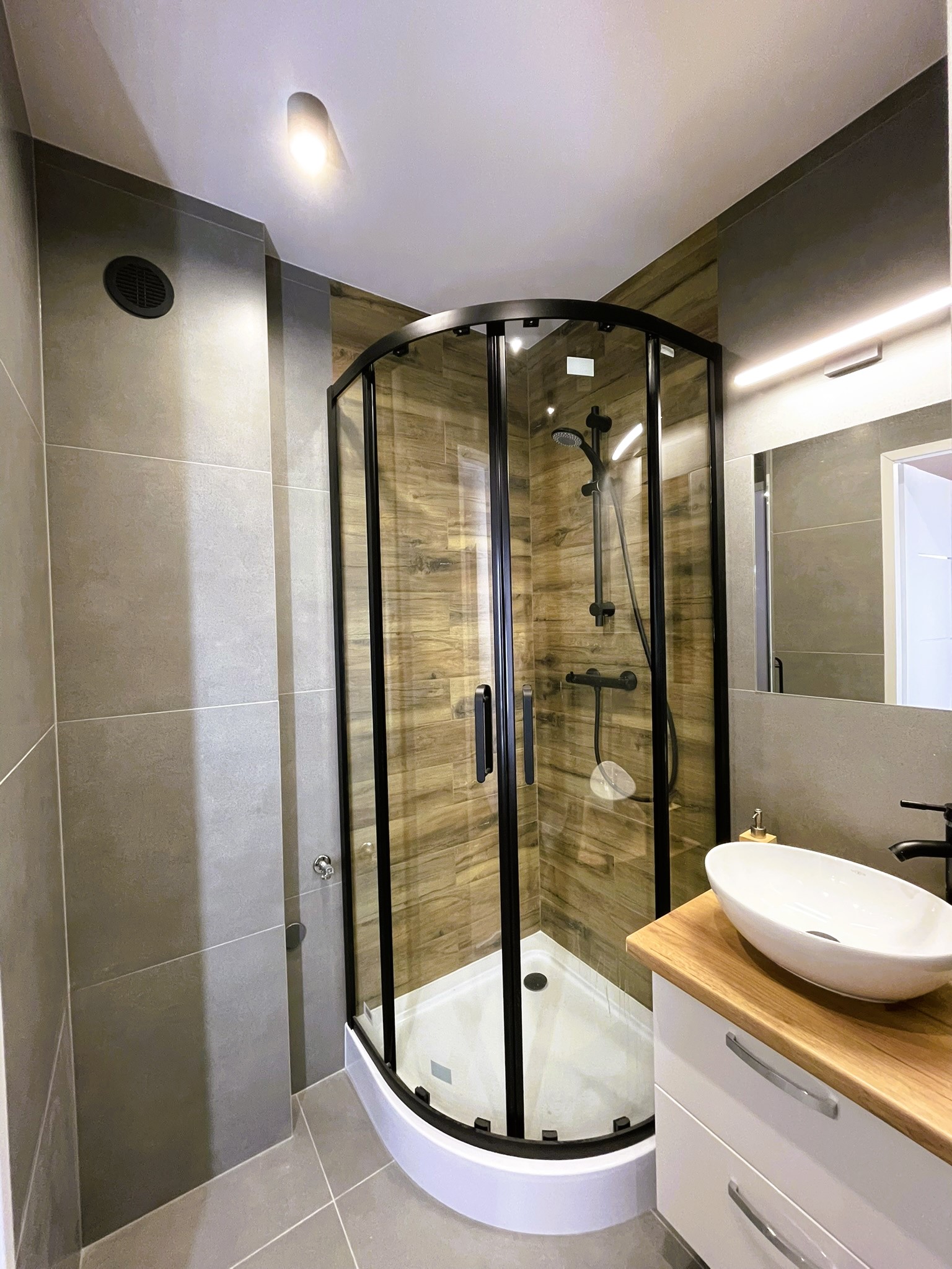 Korytarz po remoncie