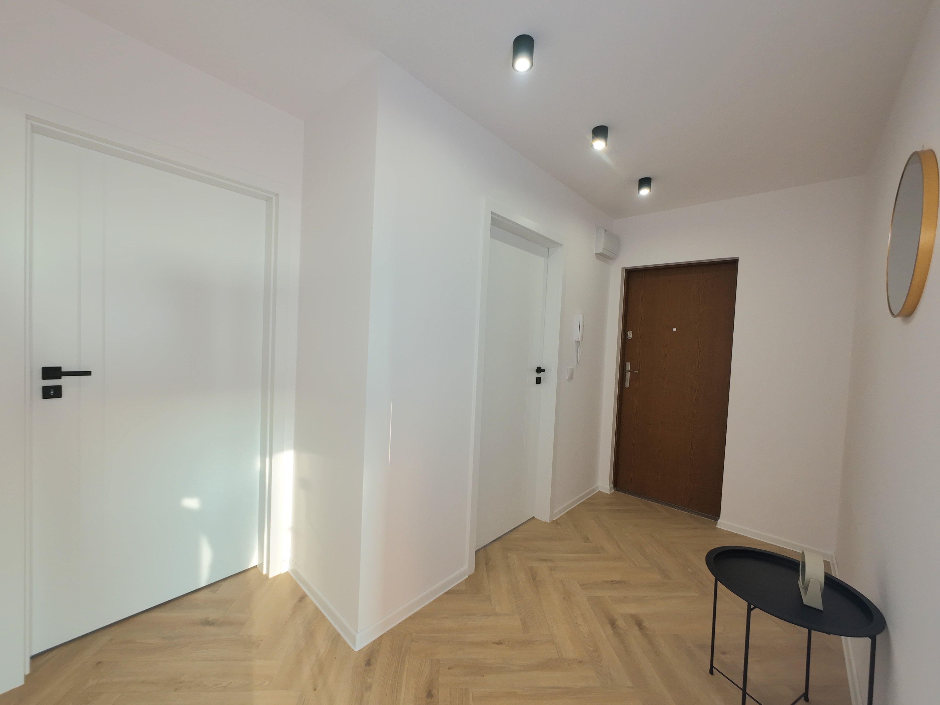 Korytarz po remoncie